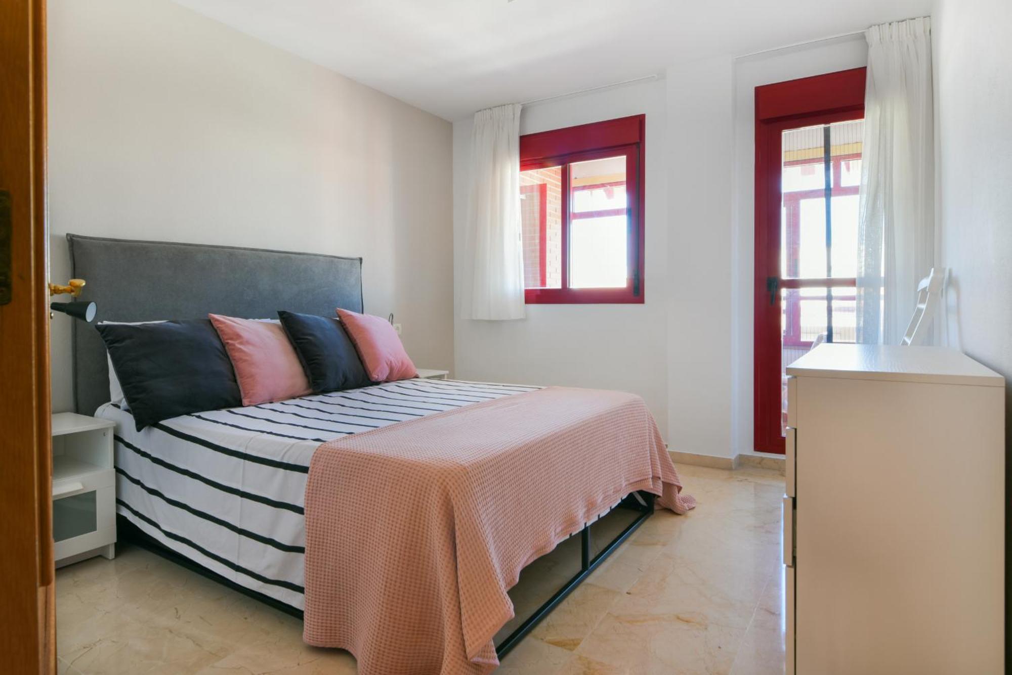 Malaga Estacion Ave Playa Apartment Bagian luar foto
